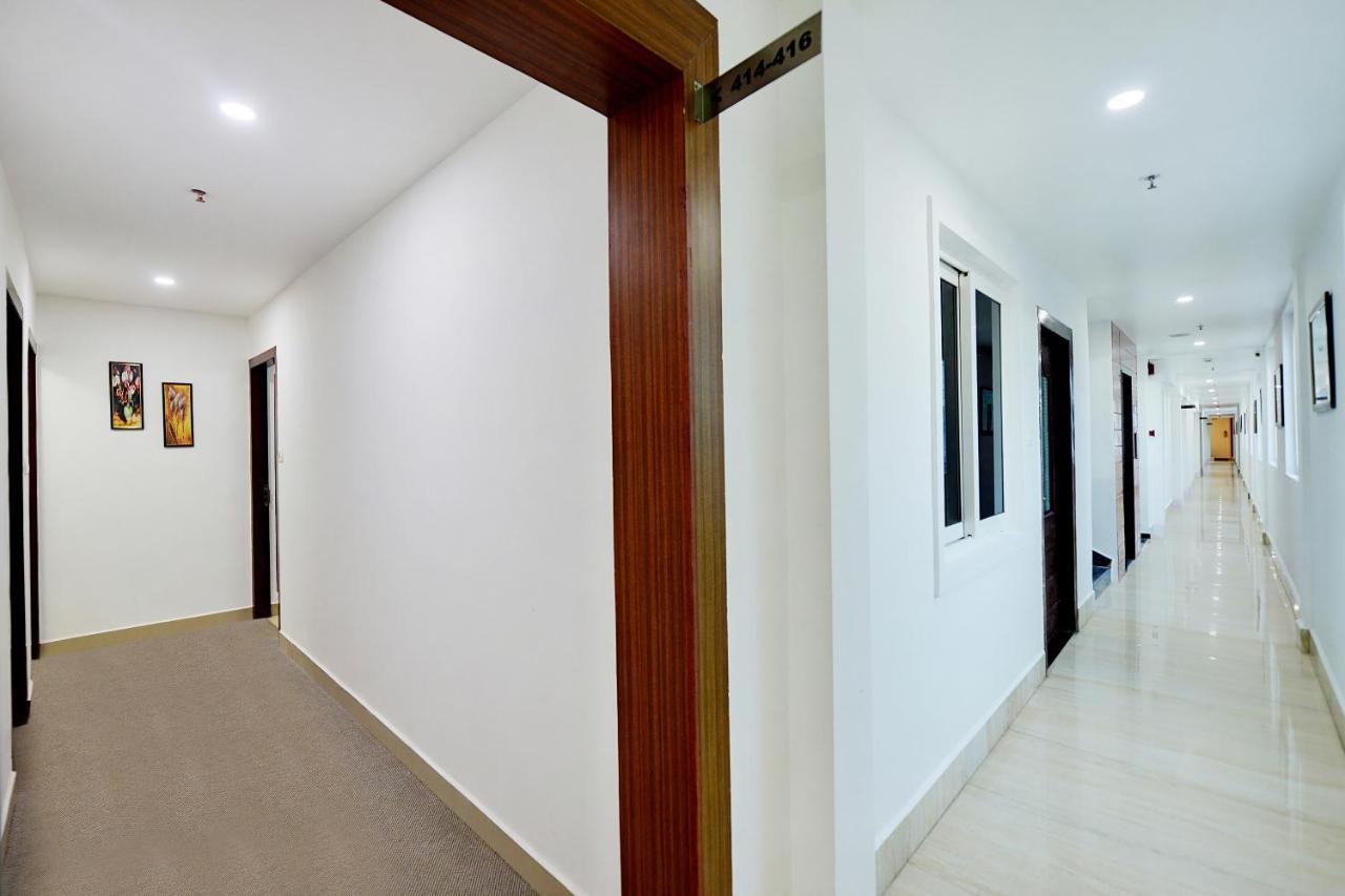 The Liverpool Blue Hotels Bangalore Bagian luar foto