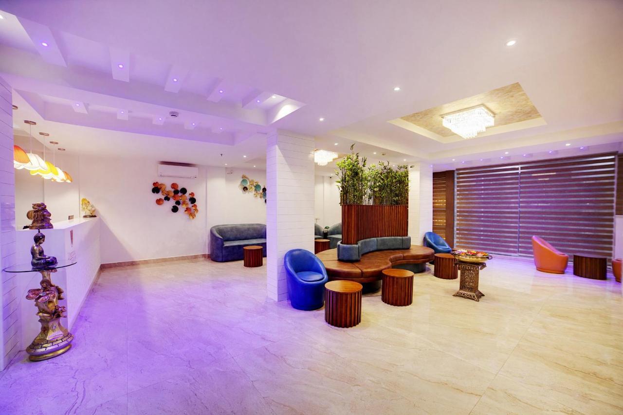 The Liverpool Blue Hotels Bangalore Bagian luar foto