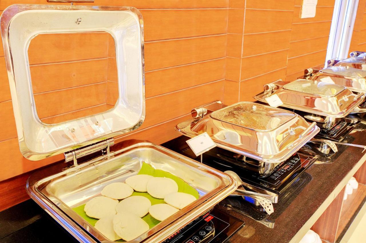 The Liverpool Blue Hotels Bangalore Bagian luar foto