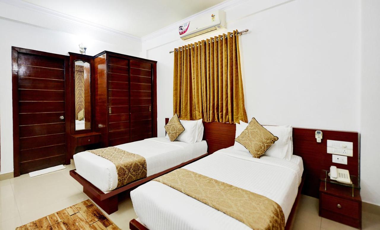 The Liverpool Blue Hotels Bangalore Bagian luar foto