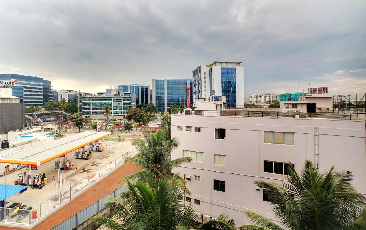 The Liverpool Blue Hotels Bangalore Bagian luar foto